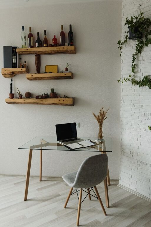 Tips for Creating a Cozy and Organized Home Workspace